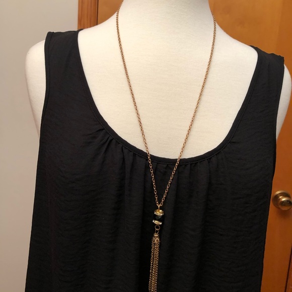 Tops - Picture 2 of 6